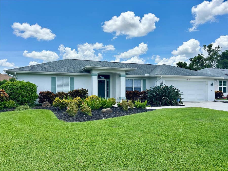 Property photo for 5024 SOUTHERN PINE CIRCLE, Venice, FL