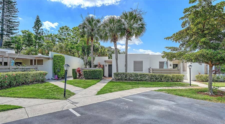 Property photo for 664 WOODLAWN DRIVE, Bradenton, FL