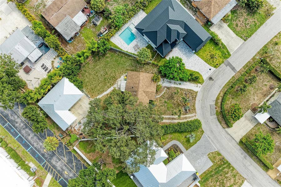 Property photo for 1300 LOMA LINDA COURT, Sarasota, FL