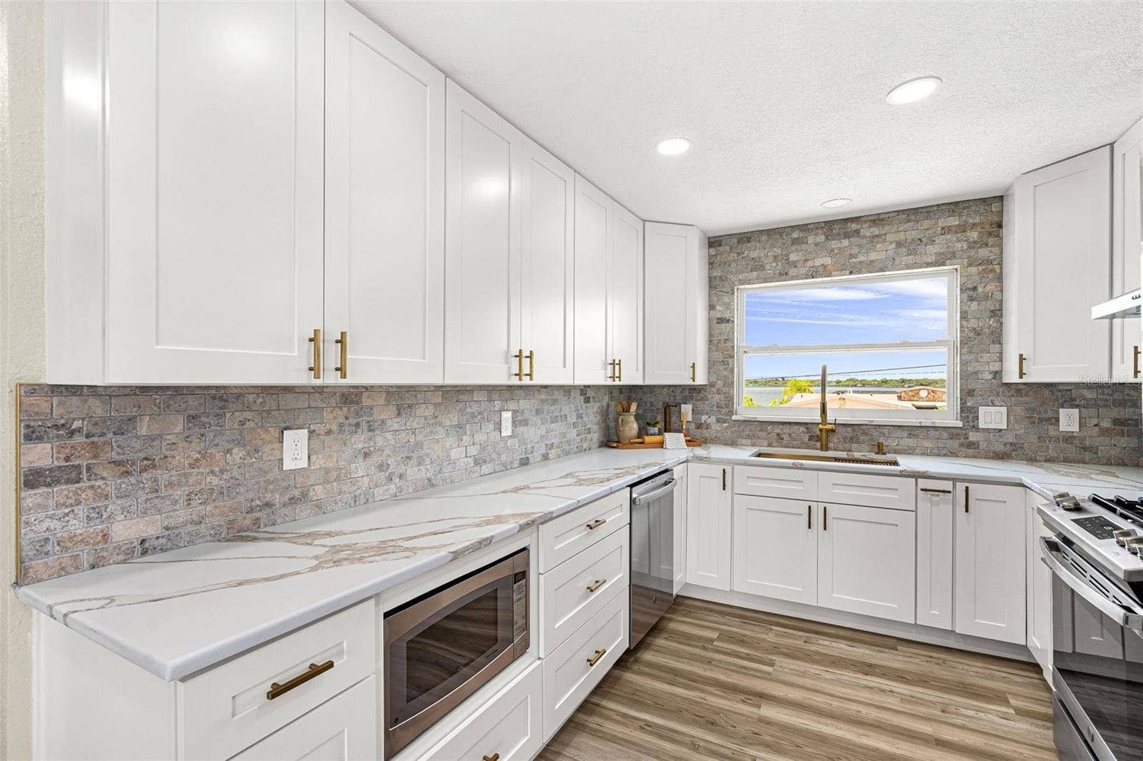 5404 BAY STATE ROAD, Palmetto, FL 34221 5404 BAY STATE ROAD, Palmetto, FL 34221
