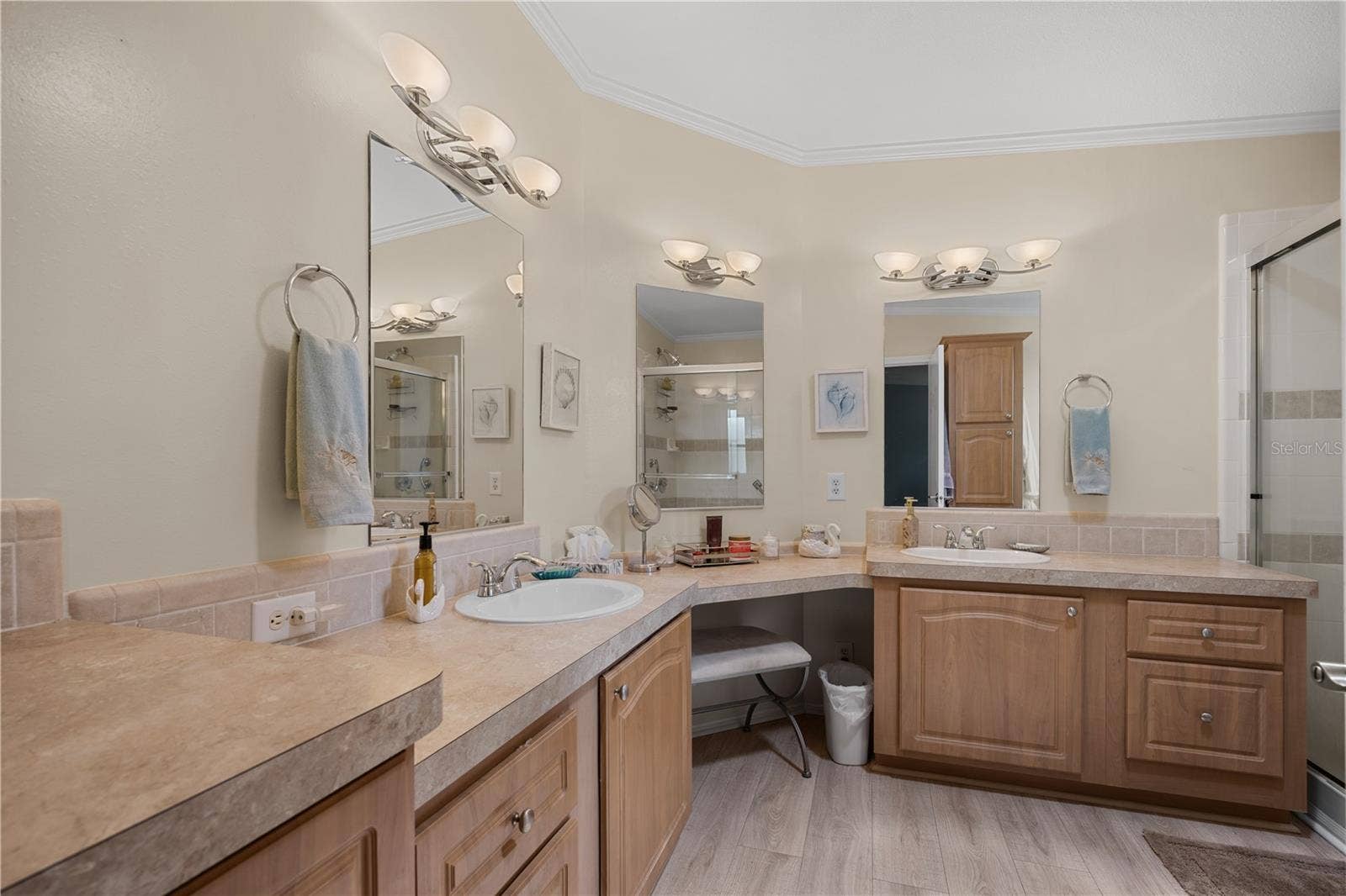 8433 REGAL WAY, Palmetto, FL 34221 8433 REGAL WAY, Palmetto, FL 34221