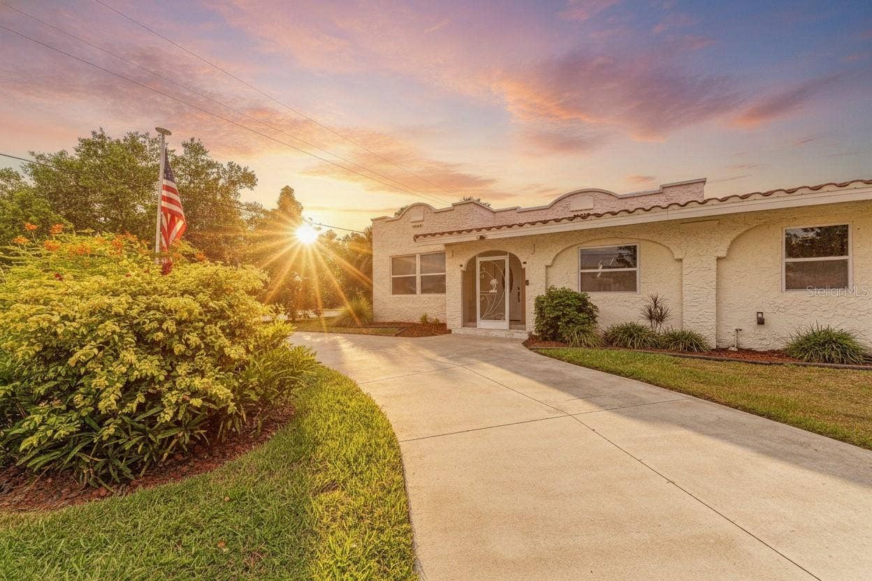 1712 4TH STREET W, Palmetto, FL 34221