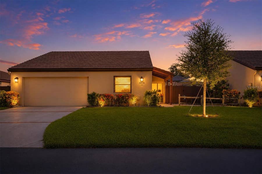 Property photo for 3615 GLEN OAKS MANOR DRIVE, Sarasota, FL