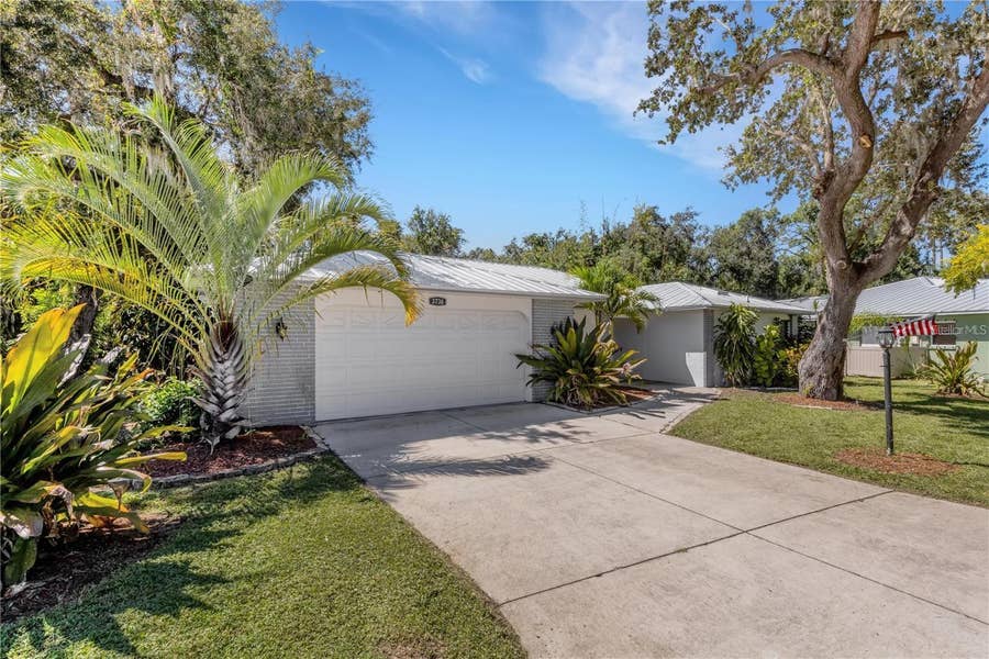 Property photo for 3736 MAPLE HOLLOW COURT, Sarasota, FL