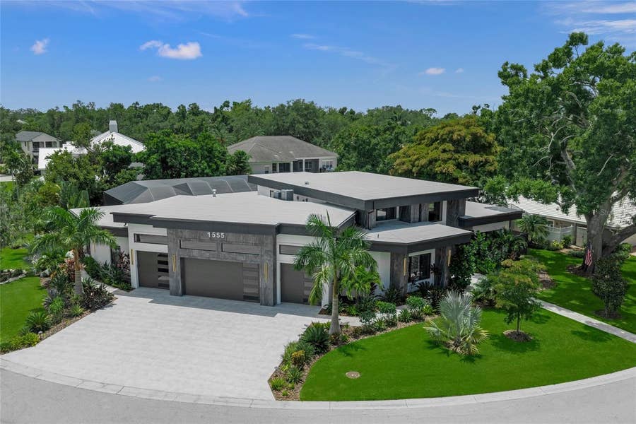 Property photo for 1555 EASTBROOK DRIVE, Sarasota, FL