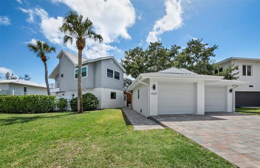 Property photo for 430 ISLAND CIRCLE, Sarasota, FL