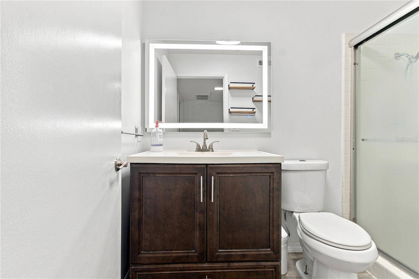 150 PINEHURST DRIVE, #150, Bradenton, FL 34210 guest Bathroom