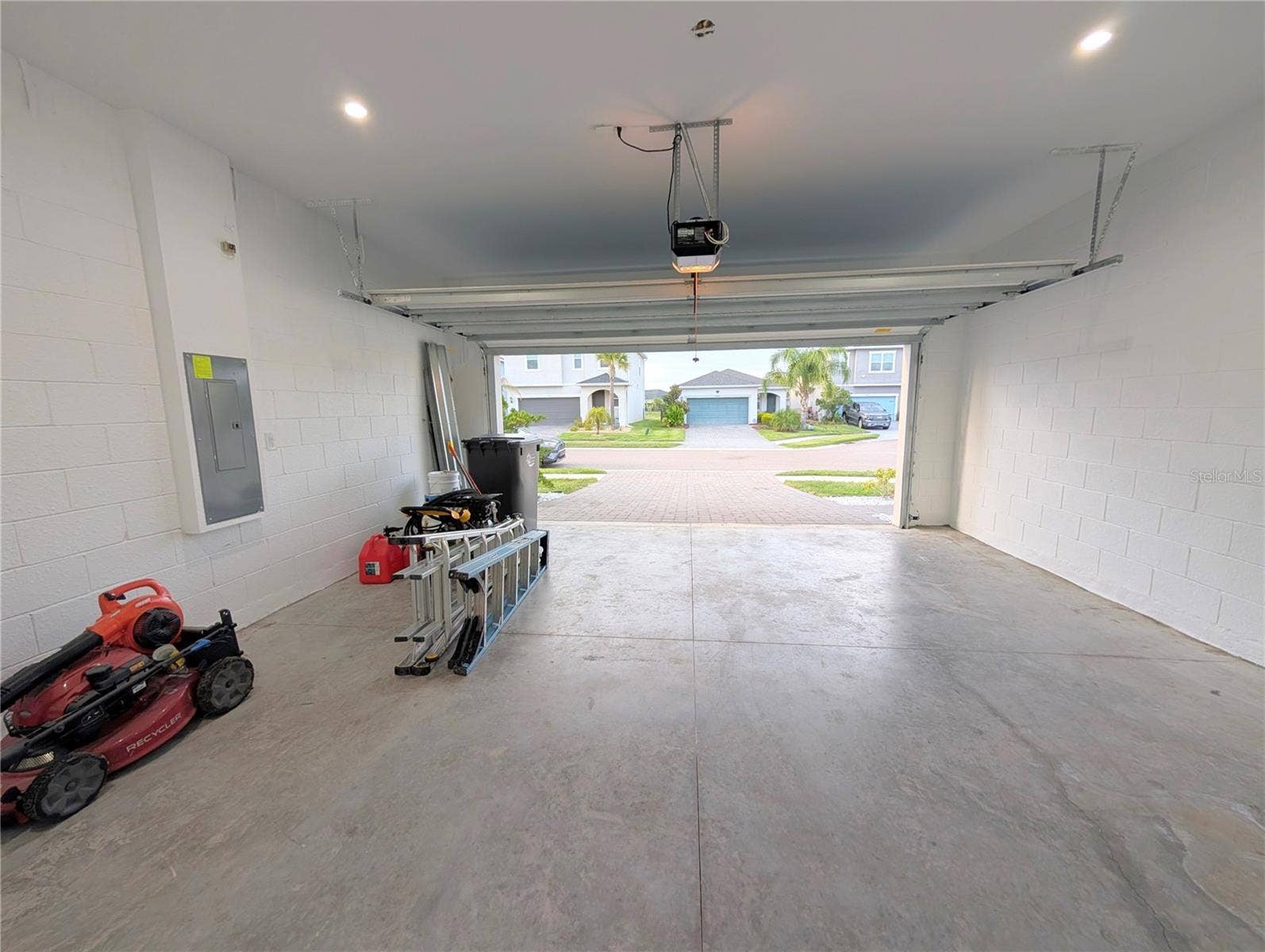 5763 BUNGALOW GROVE COURT, Palmetto, FL 34221 5763 BUNGALOW GROVE COURT, Palmetto, FL 34221