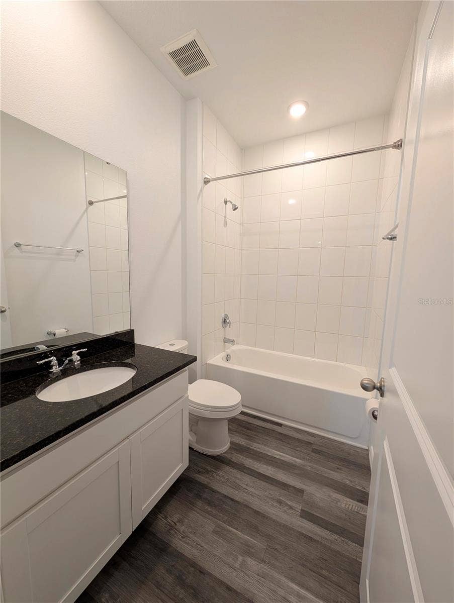 5763 BUNGALOW GROVE COURT, Palmetto, FL 34221 5763 BUNGALOW GROVE COURT, Palmetto, FL 34221