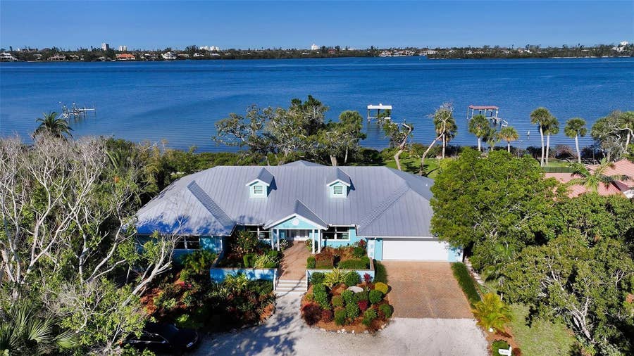 Property photo for 1440 KIMLIRA LANE, Sarasota, FL