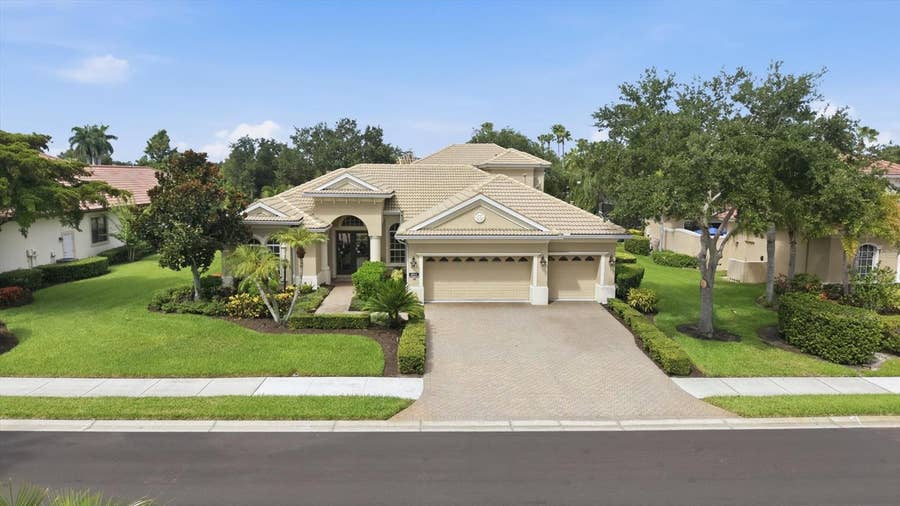 Property photo for 6806 DOMINION LANE, Lakewood Ranch, FL