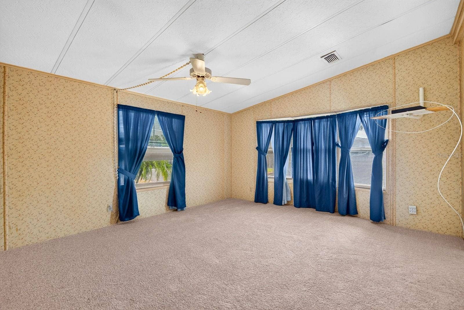 9107 34TH AVENUE E, Palmetto, FL 34221 9107 34TH AVENUE E, Palmetto, FL 34221
