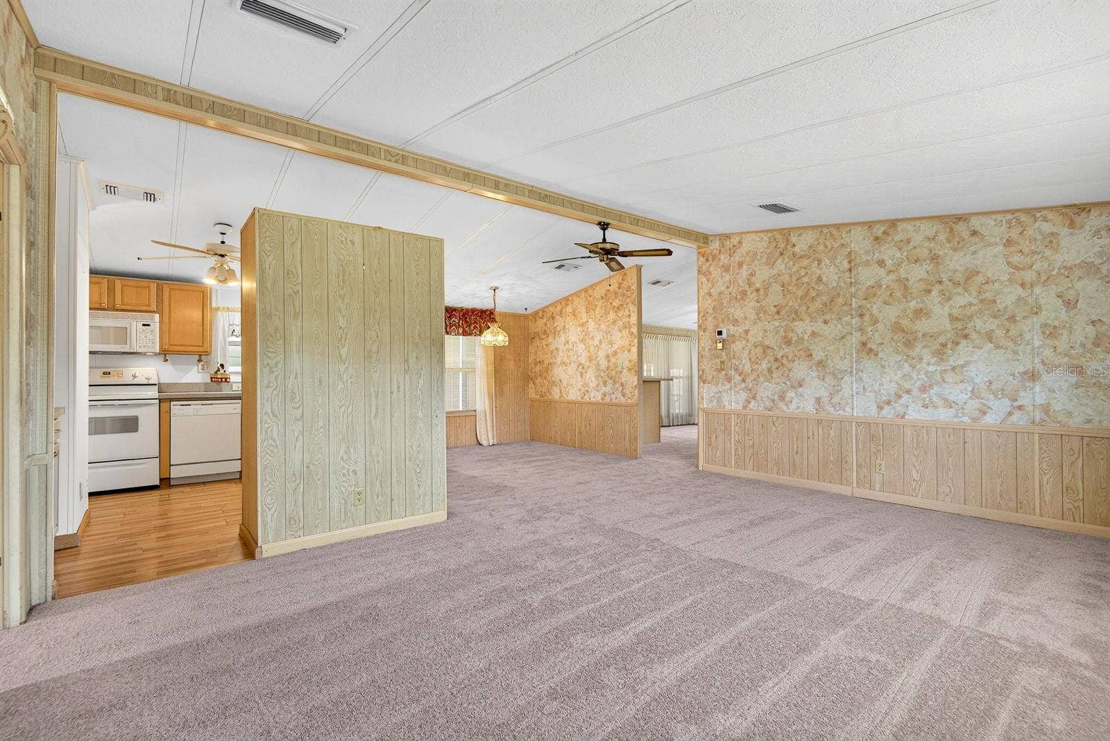 9107 34TH AVENUE E, Palmetto, FL 34221 9107 34TH AVENUE E, Palmetto, FL 34221