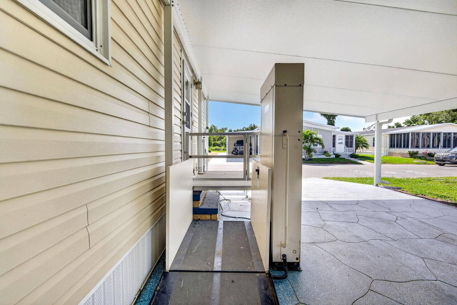 9107 34TH AVENUE E, Palmetto, FL 34221 9107 34TH AVENUE E, Palmetto, FL 34221