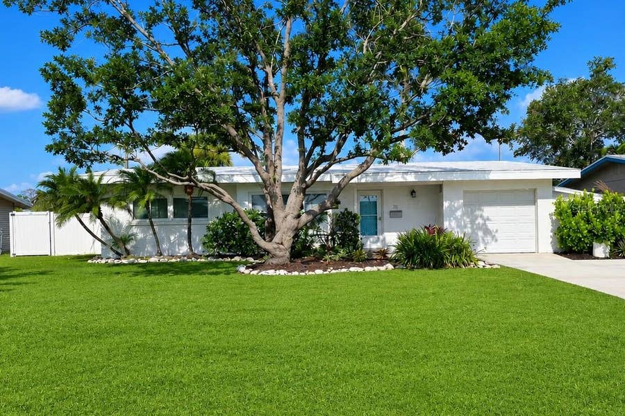 Property photo for 211 22ND STREET NE, Bradenton, FL