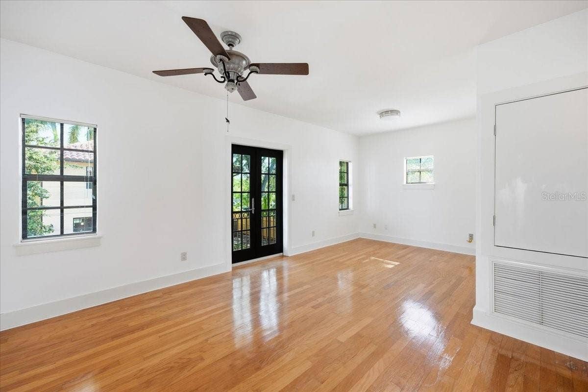 1719 7TH STREET, Sarasota, FL 34236 Solid Oak Hardwood Flooring