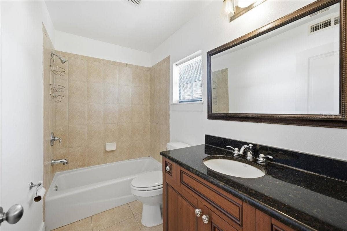 1719 7TH STREET, Sarasota, FL 34236 Full Bathroom In Casita
