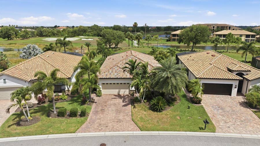 Property photo for 6540 WILLOWSHIRE WAY, Bradenton, FL