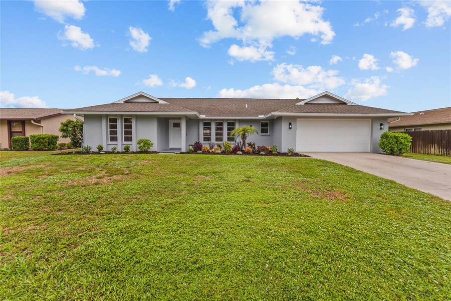 Property photo for 4308 PASADENA CIRCLE, Sarasota, FL