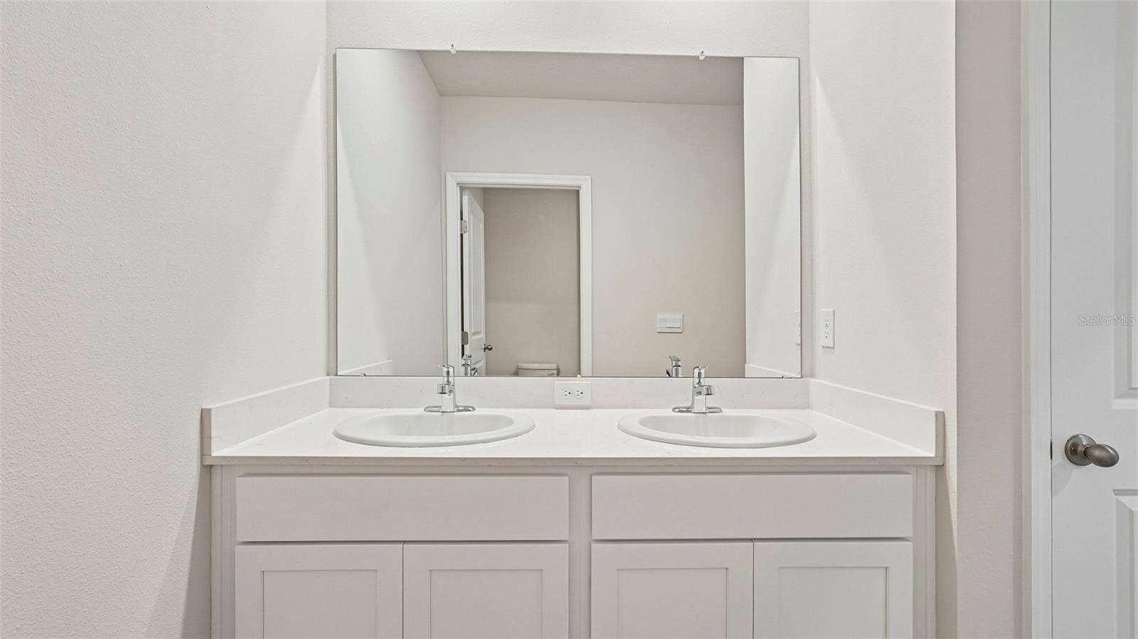5724 SILVER MOONLIGHT DRIVE, Palmetto, FL 34221 5724 SILVER MOONLIGHT DRIVE, Palmetto, FL 34221