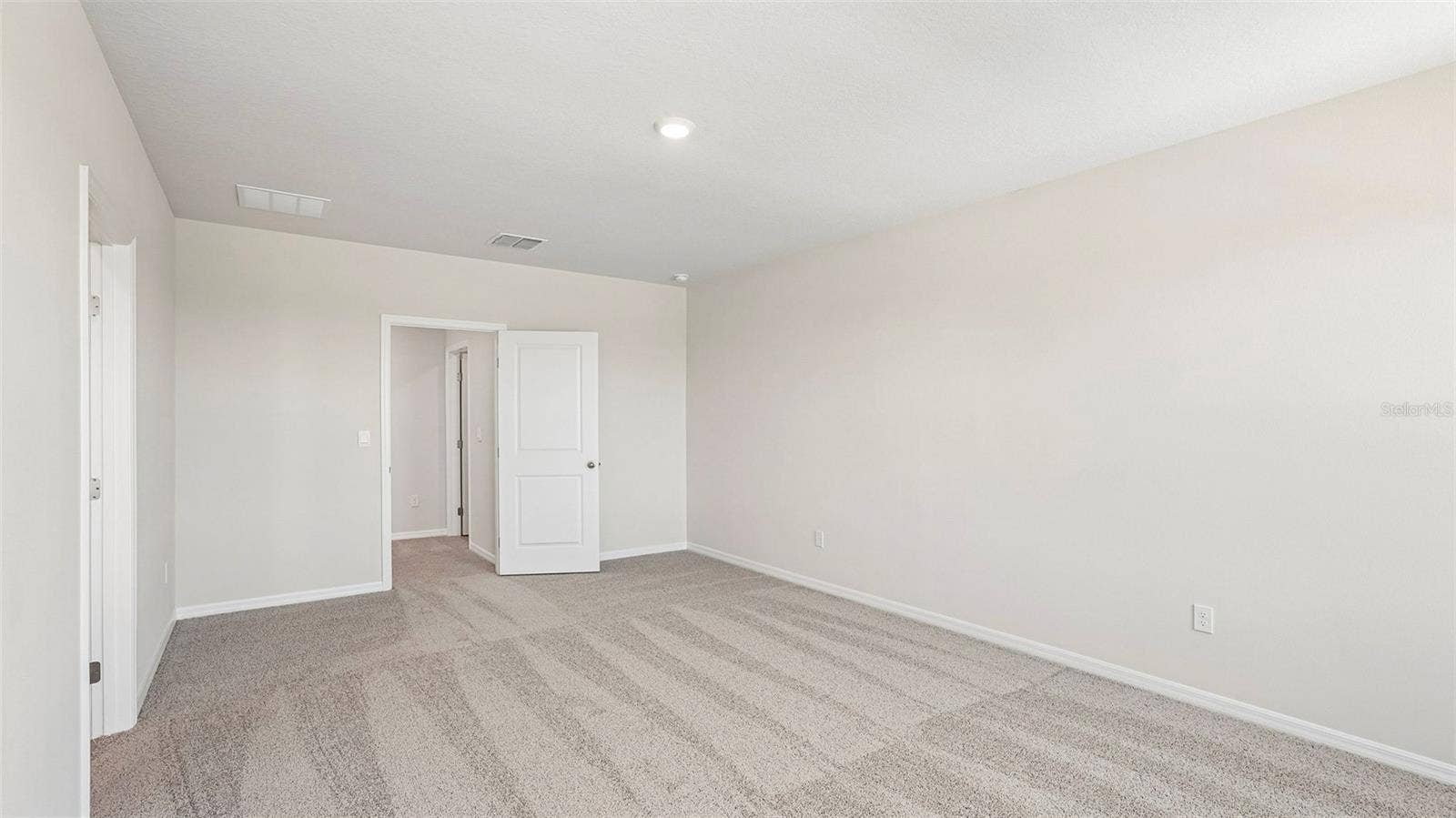 5725 SILVER MOONLIGHT DRIVE, Palmetto, FL 34221 5725 SILVER MOONLIGHT DRIVE, Palmetto, FL 34221