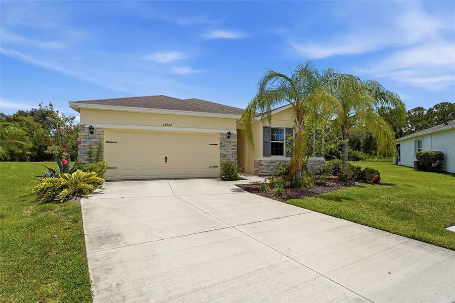 Property photo for 13922 WOODBRIDGE TERRACE, Bradenton, FL
