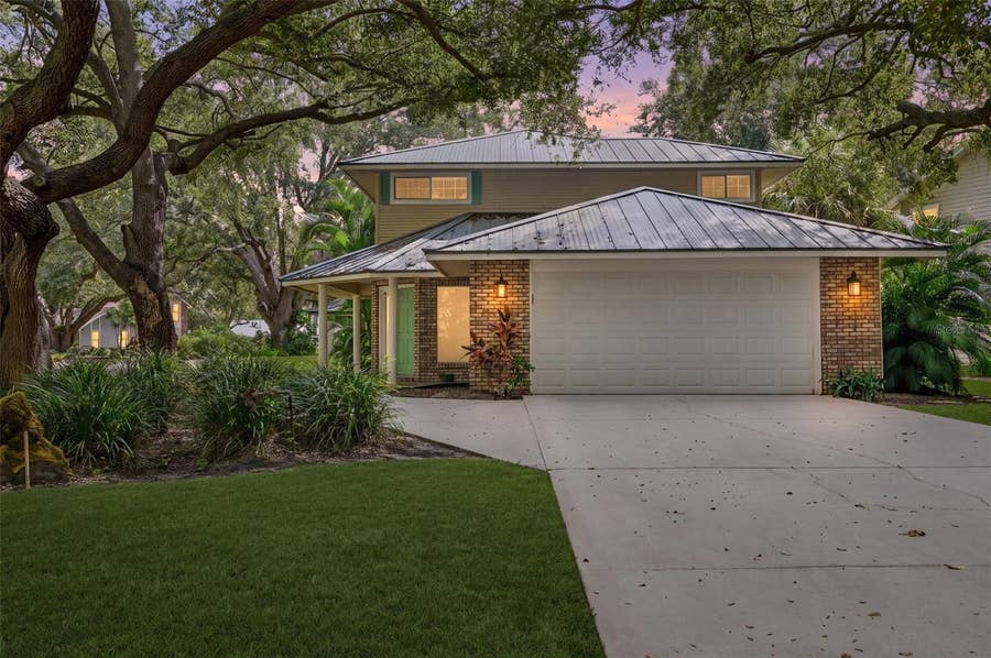 Property photo for 6812 ARBOR OAKS DRIVE, Bradenton, FL