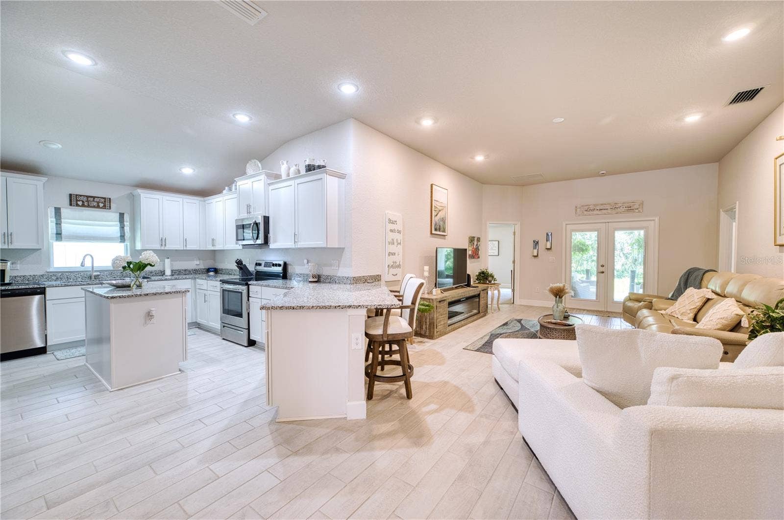 9406 43RD COURT E, Parrish, FL 34219 9406 43RD COURT E, Parrish, FL 34219