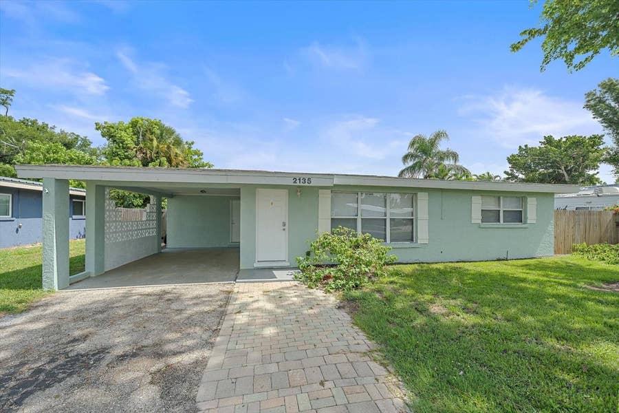 Property photo for 2135 LEE LANE, Sarasota, FL