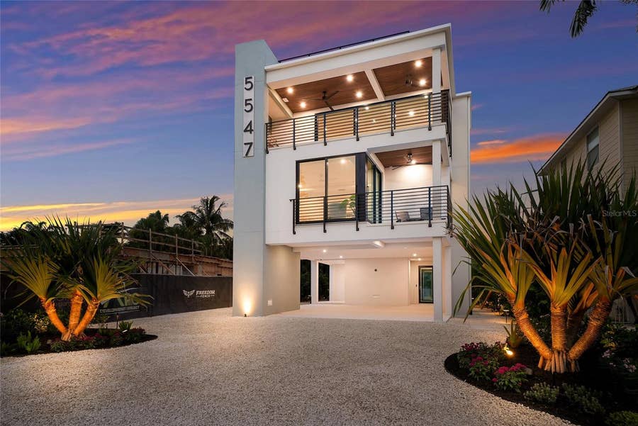 Property photo for 5547 AVENIDA DEL MARE, Sarasota, FL