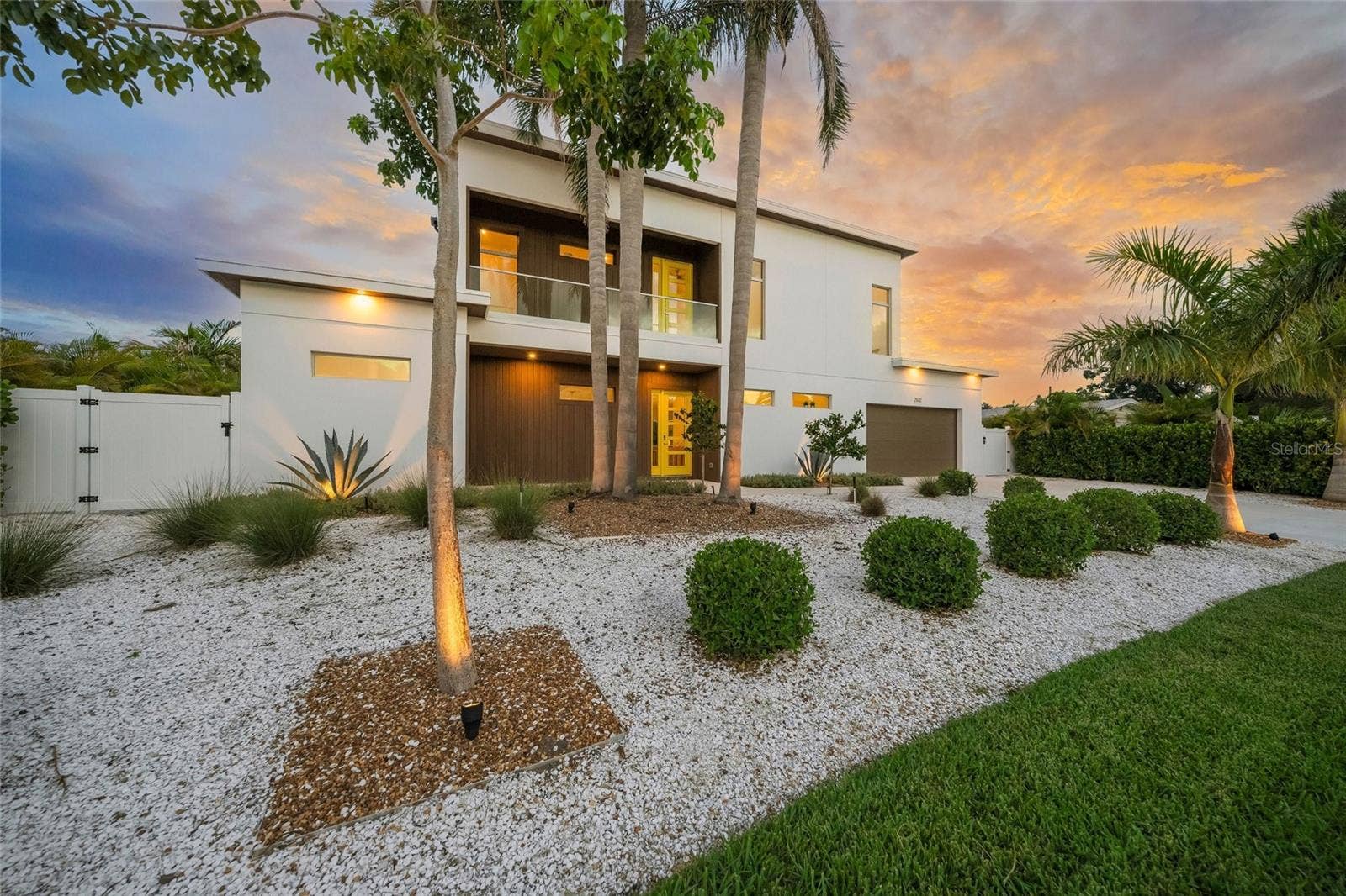 2532 FRUIT TREE DRIVE, Sarasota, FL 34239 2532 FRUIT TREE DRIVE, Sarasota, FL 34239