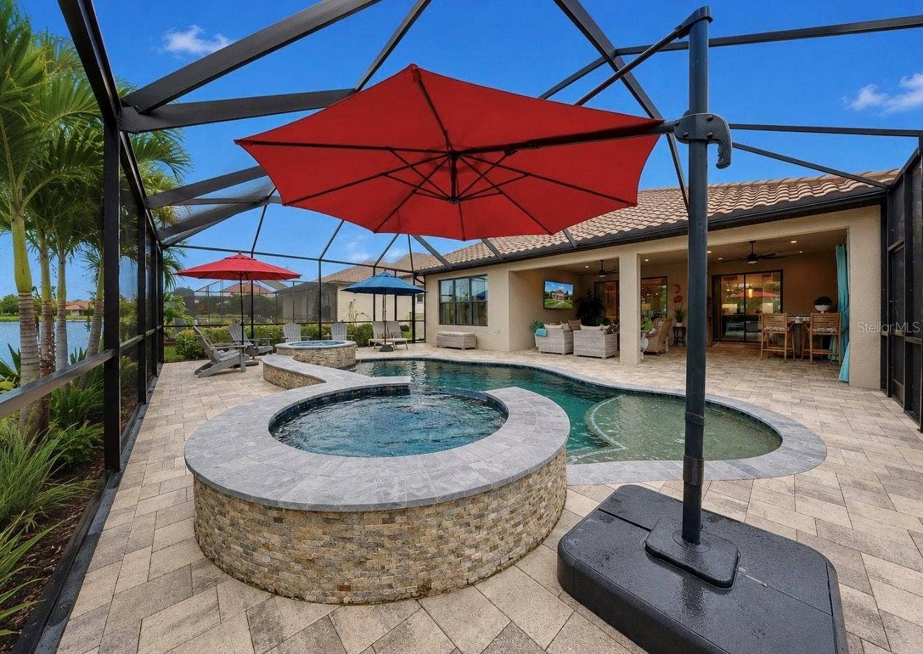 Pool, Fire pit, Spa