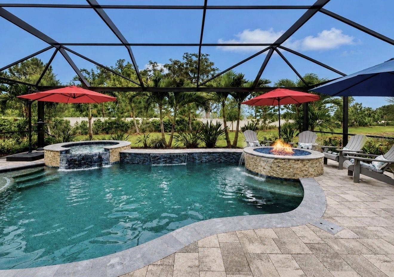 Pool, Fire pit, Spa