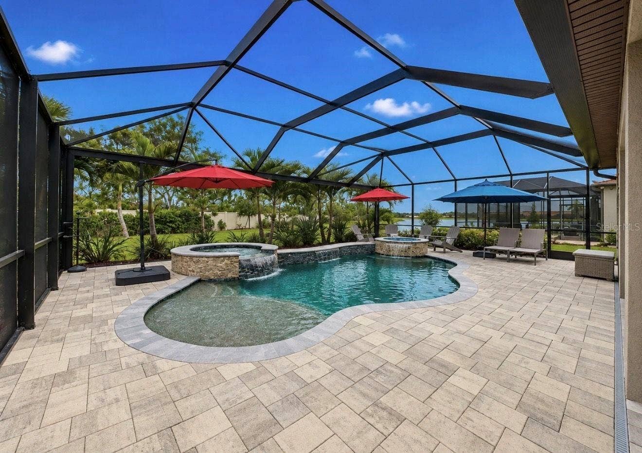 Pool, Fire pit, Spa