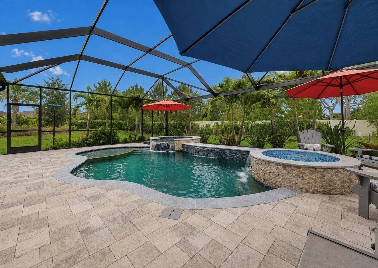 Pool, Fire pit, Spa