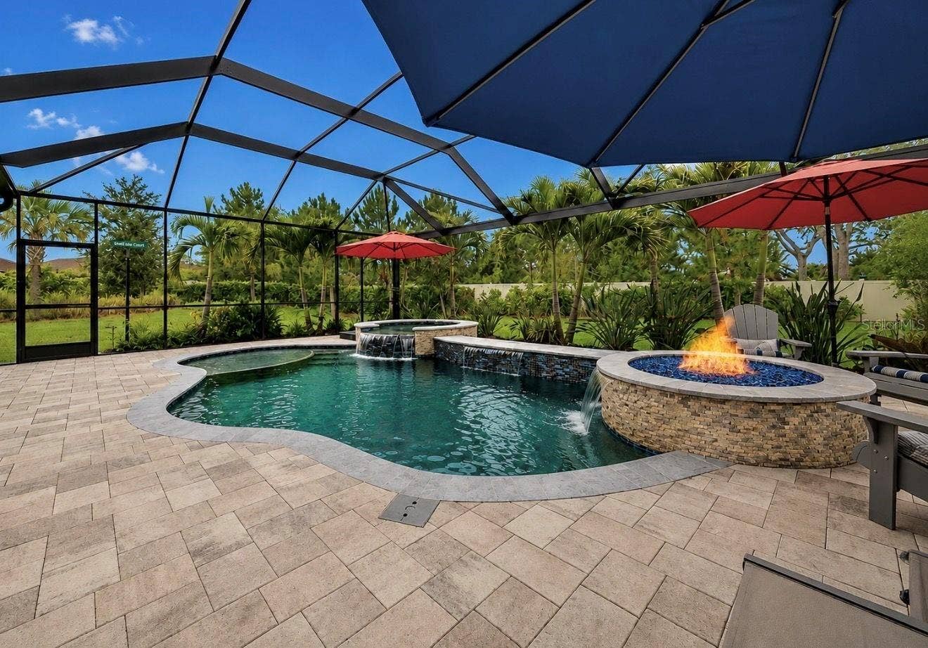 Custom Pool