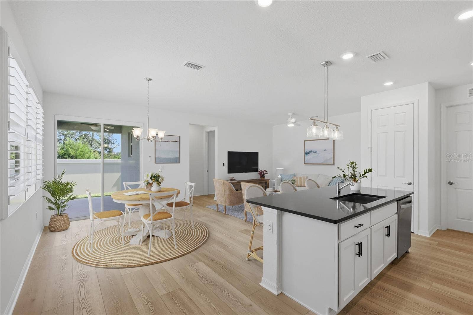 2652 89TH STREET CIRCLE E, Palmetto, FL 34221 Virtually Staged