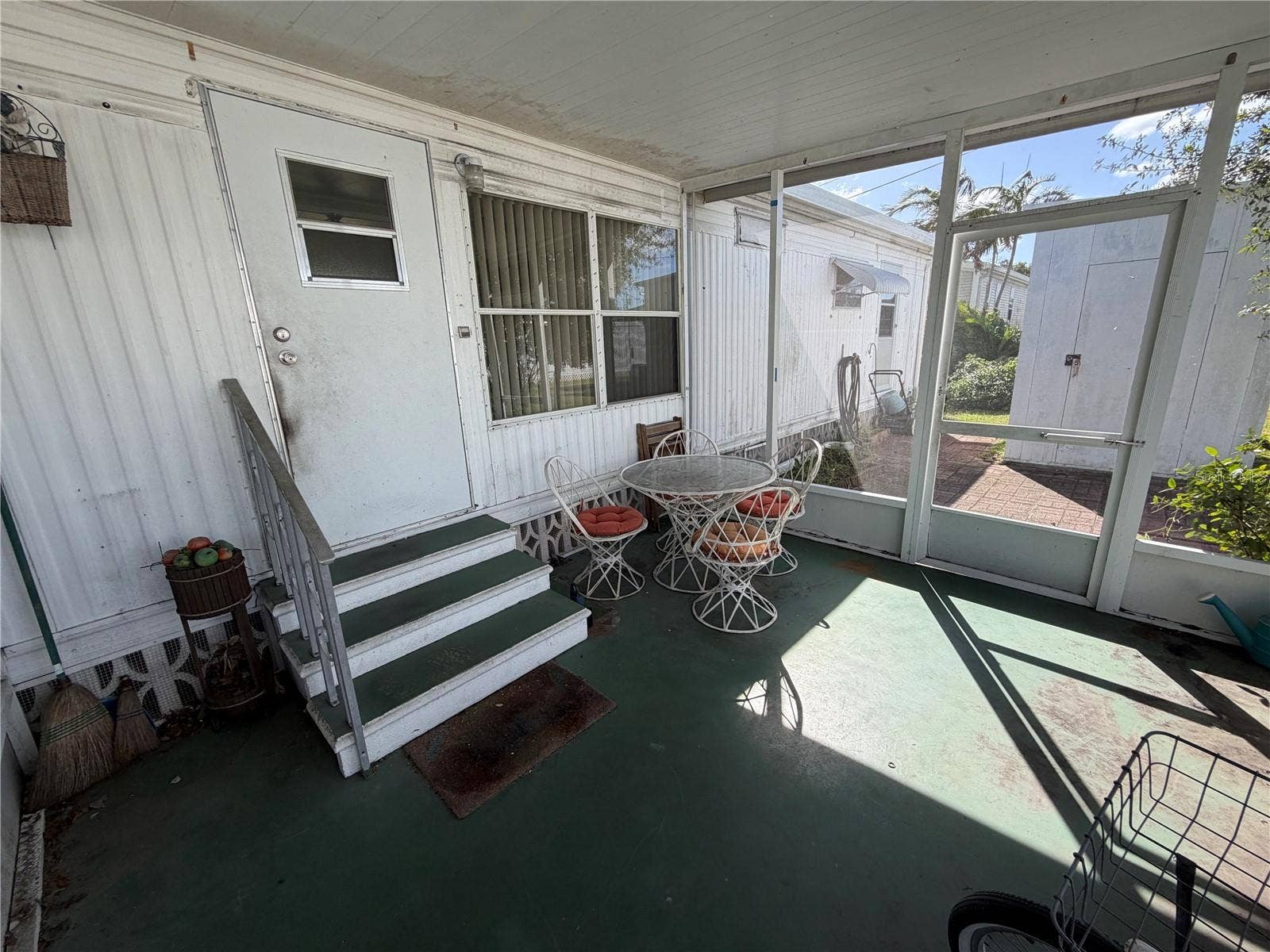 4949 OAKLAND HILLS AVENUE, Sarasota, FL 34234 4949 OAKLAND HILLS AVENUE, Sarasota, FL 34234