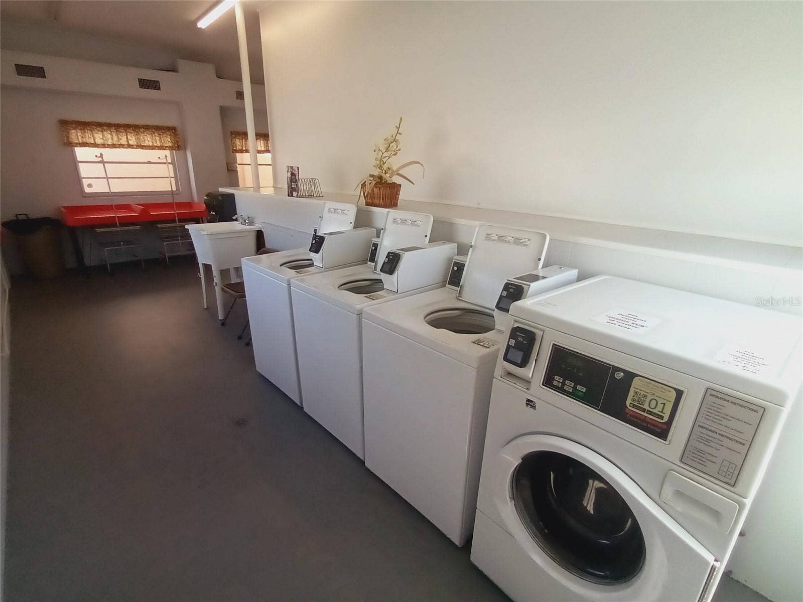 4949 OAKLAND HILLS AVENUE, Sarasota, FL 34234 4949 OAKLAND HILLS AVENUE, Sarasota, FL 34234