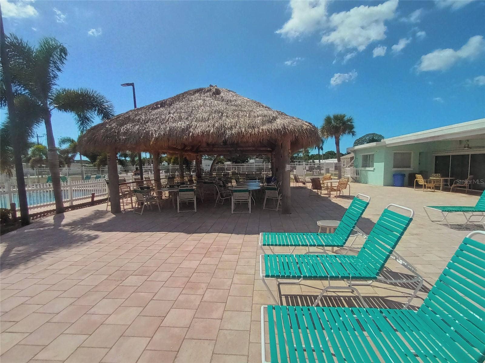 4949 OAKLAND HILLS AVENUE, Sarasota, FL 34234 4949 OAKLAND HILLS AVENUE, Sarasota, FL 34234
