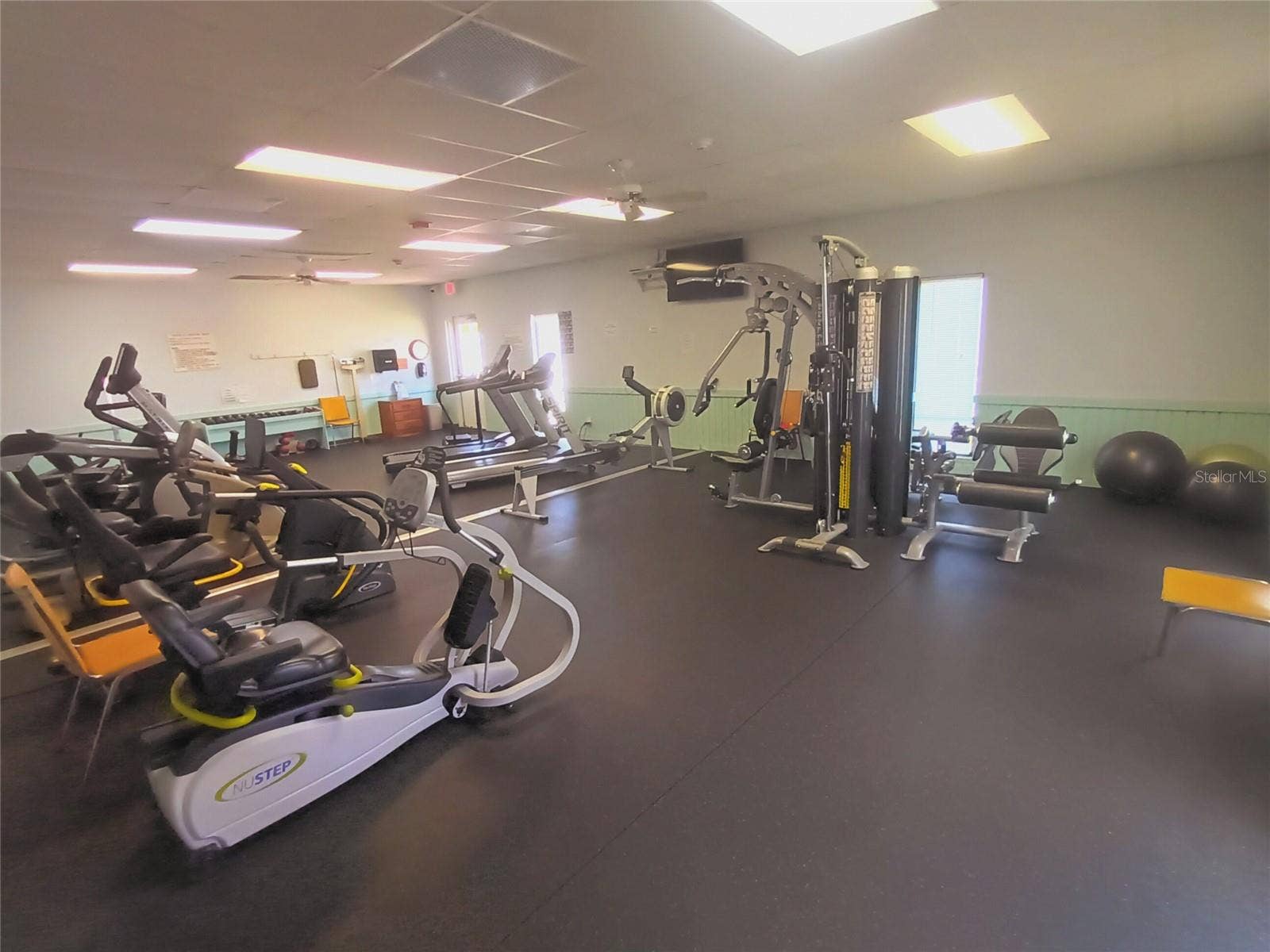 4949 OAKLAND HILLS AVENUE, Sarasota, FL 34234 4949 OAKLAND HILLS AVENUE, Sarasota, FL 34234