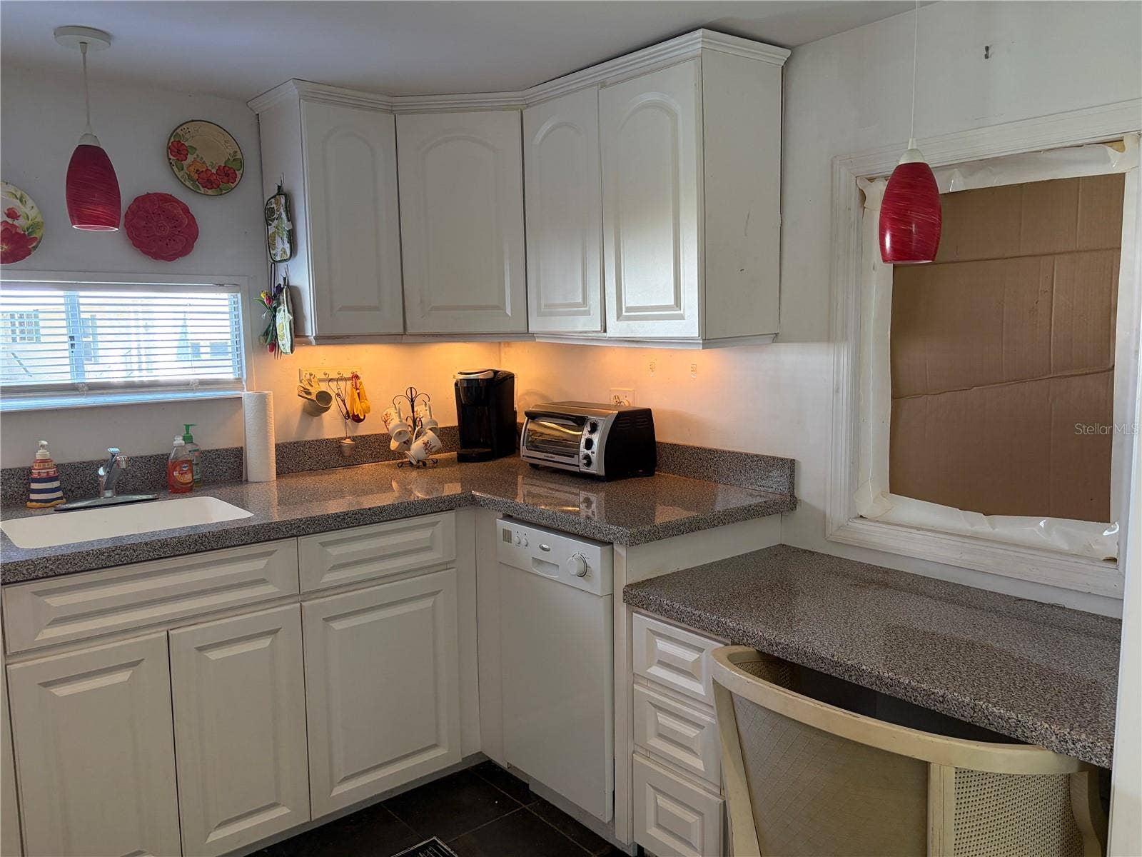 4949 OAKLAND HILLS AVENUE, Sarasota, FL 34234 4949 OAKLAND HILLS AVENUE, Sarasota, FL 34234