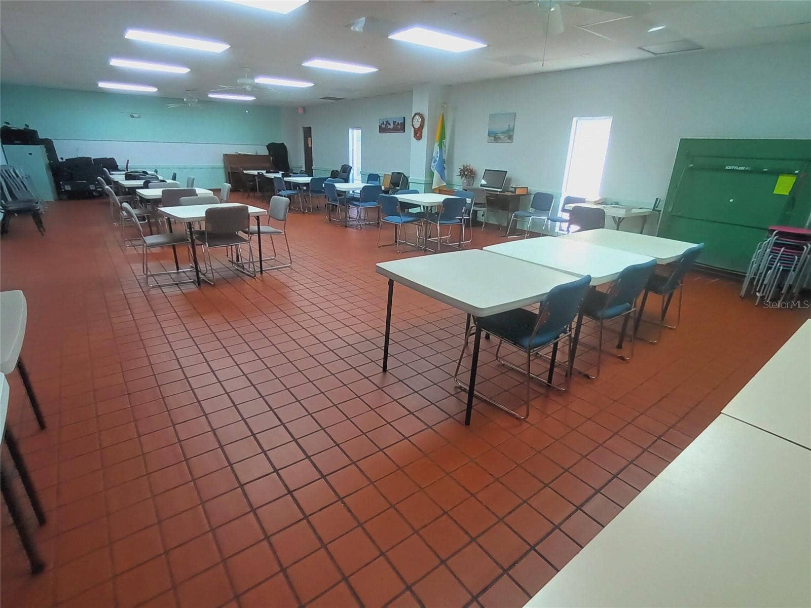 4949 OAKLAND HILLS AVENUE, Sarasota, FL 34234 4949 OAKLAND HILLS AVENUE, Sarasota, FL 34234