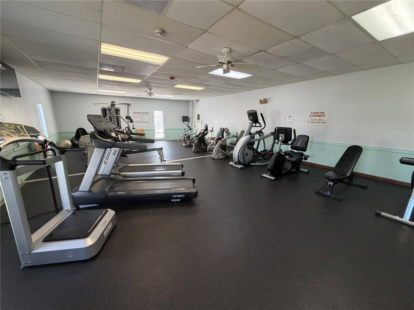 4949 OAKLAND HILLS AVENUE, Sarasota, FL 34234 4949 OAKLAND HILLS AVENUE, Sarasota, FL 34234
