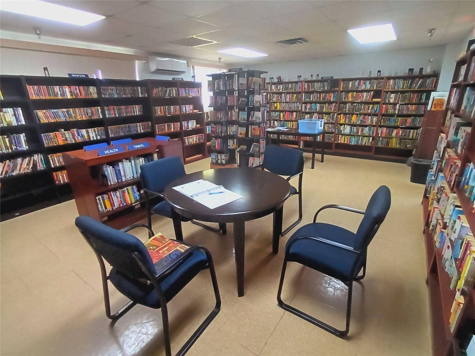 4949 OAKLAND HILLS AVENUE, Sarasota, FL 34234 4949 OAKLAND HILLS AVENUE, Sarasota, FL 34234