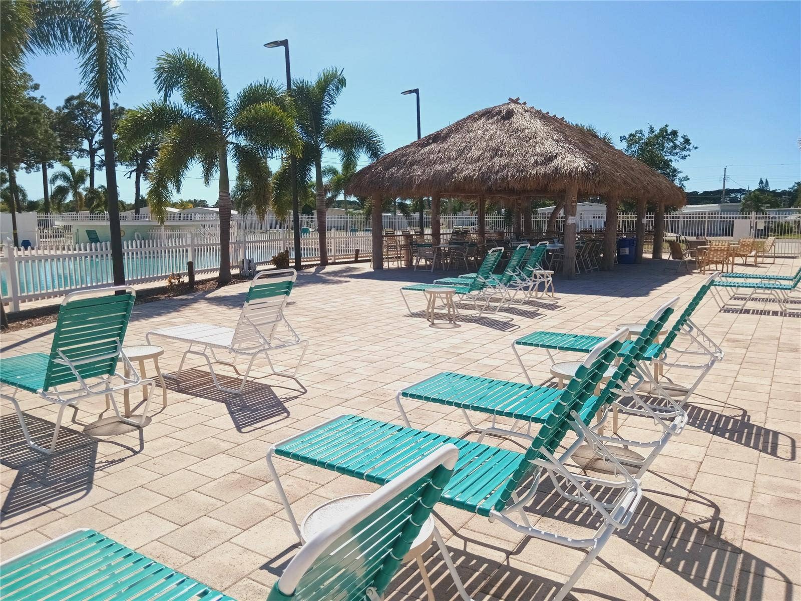 4949 OAKLAND HILLS AVENUE, Sarasota, FL 34234 4949 OAKLAND HILLS AVENUE, Sarasota, FL 34234