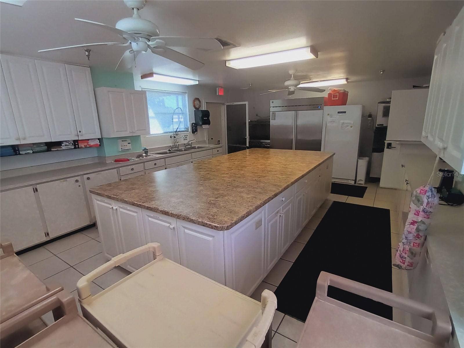 4949 OAKLAND HILLS AVENUE, Sarasota, FL 34234 4949 OAKLAND HILLS AVENUE, Sarasota, FL 34234