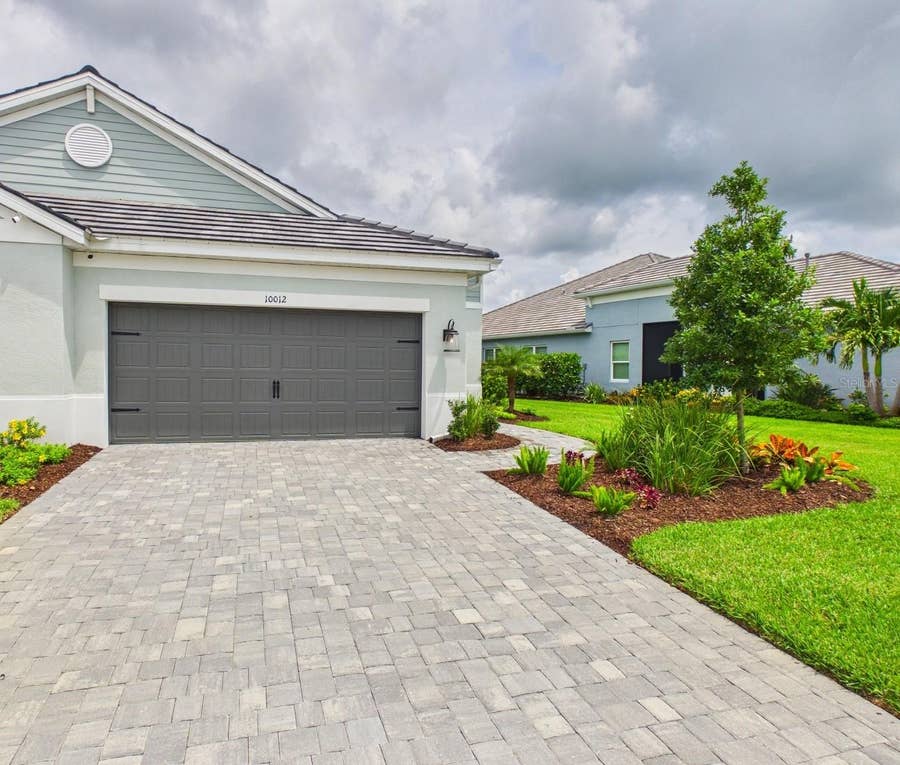 Property photo for 10012 LAKE WALES CIRCLE, Sarasota, FL