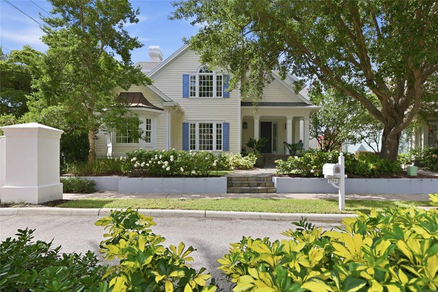 Property photo for 1798 LINCOLN PARK CIRCLE, Sarasota, FL