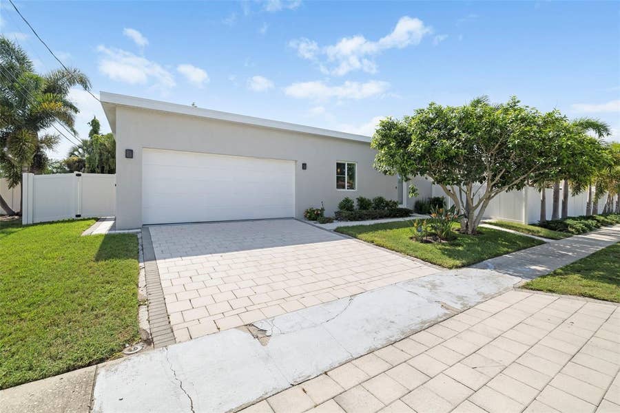 Property photo for 4524 RIVERWOOD AVENUE, Sarasota, FL